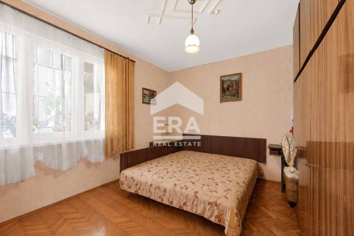 Четиристаен апартамент за продажба в кв. Гръцка махала, Варна