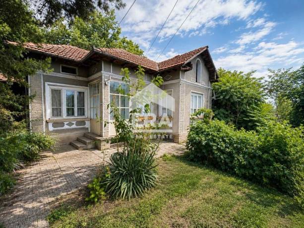 Къща за продажба в с. Горна Липница, област Велико Търново