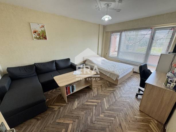 ЕКСКЛУЗИВНО! Панелна обзаведена гарсониера за продажба, район Младост 2, Варна.