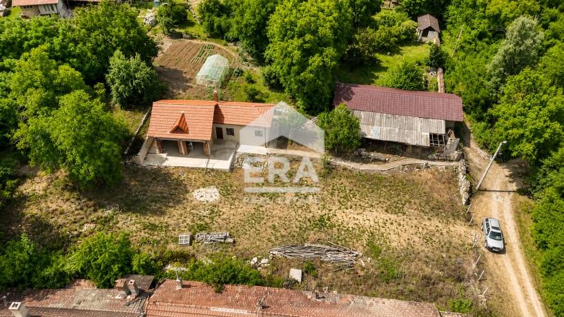Къща за продажба в с. Хотница, област Велико Търново