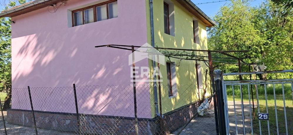 ЕКСКЛУЗИВНО!!! ЕРА ОСЪМ предлага за продажба имот в с. Сопот, община Угърчин