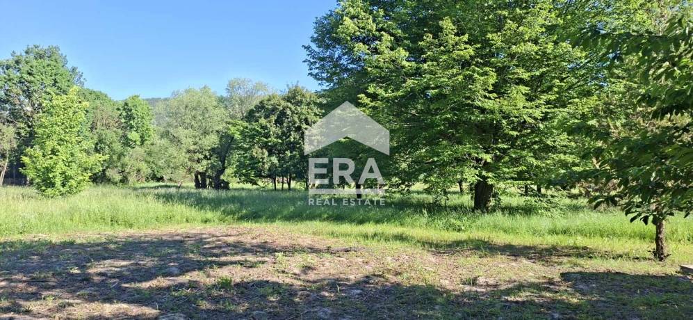 ЕКСКЛУЗИВНО!!! ЕРА ОСЪМ предлага за продажба имот в с. Сопот, община Угърчин