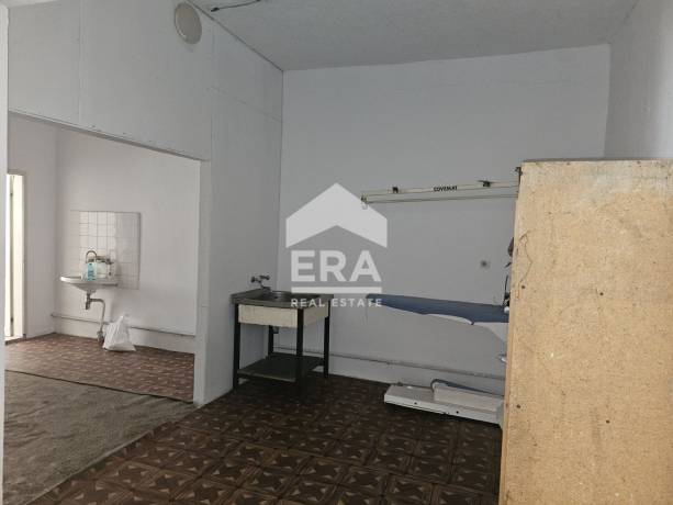 ЕКСКЛУЗИВНО! ЕРА ОСЪМ Ловеч предлага за продажба промишлено помещение в гр. Ловеч