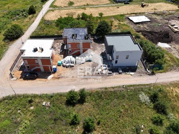 ЕРА Надежда продава нова дизайнерска къща и двор в гр. Костинброд, обл. София