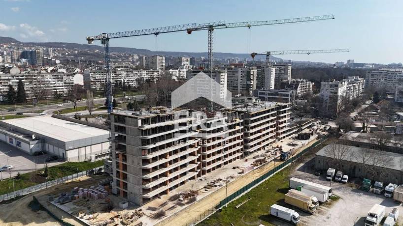 Тристаен апартамент за продажба в кв. Трошево, Варна