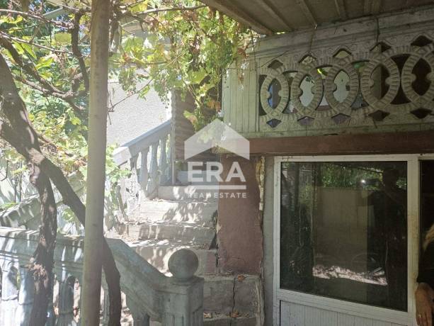 ЕКСКЛУЗИВНО! ЕРА ОСЪМ Ловеч предлага за продажба къща в с. Умаревци, общ. Ловеч