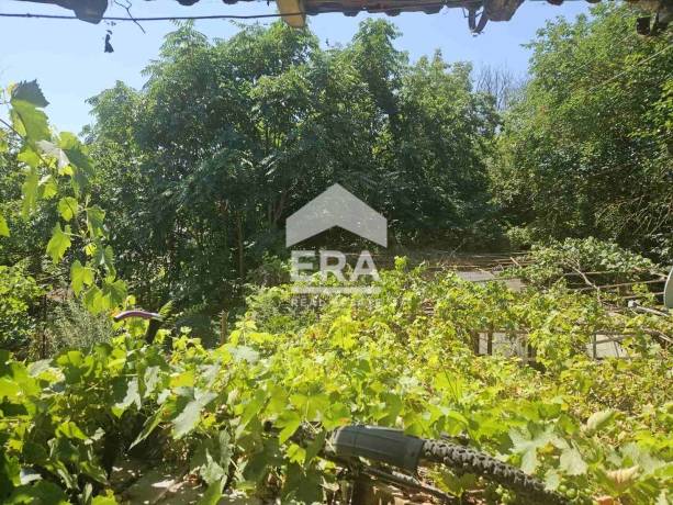 ЕКСКЛУЗИВНО! ЕРА ОСЪМ Ловеч предлага за продажба къща в с. Умаревци, общ. Ловеч