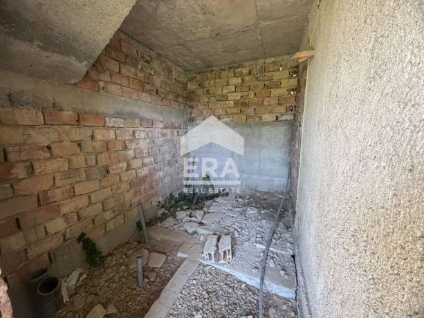 Къща за продажба в гр. Килифарево, област Велико Търново