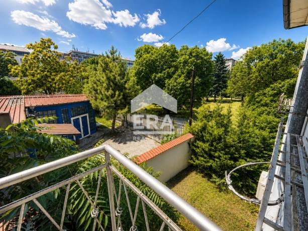 Къща за продажба в Център, София