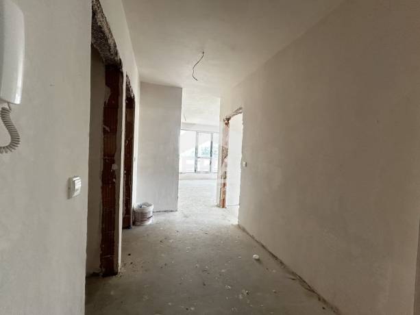 Тристаен апартамент за продажба в кв. Виница, Варна