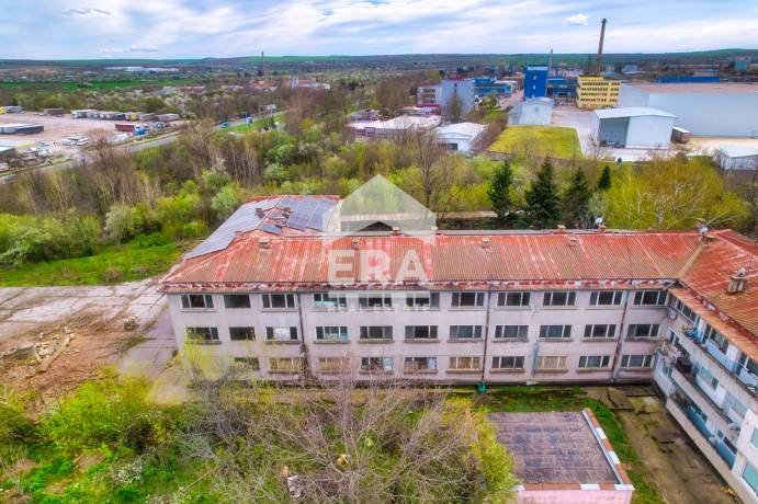 Бизнес имот за продажба в кв. Източна промишлена зона, Русе