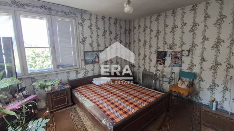 Етаж от къща в ж.к. Родина 1