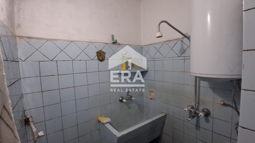 Етаж от къща за продажба в кв. Родина 1, Русе
