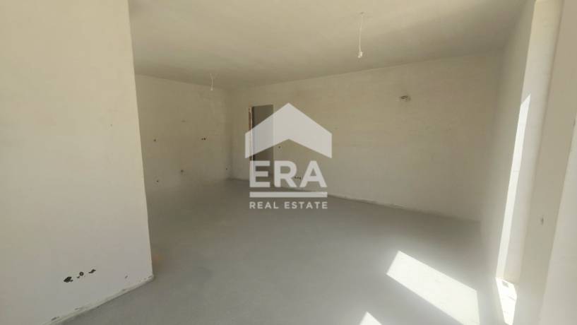 ЕРА ФАМИЛИЯ ПРОДАВА ТРИСТАЕН АПАРТАМЕНТ С ПРИЛЕЖАЩ ДВОР 35 КВ.М. В МАЛИНОВА ДОЛИНА