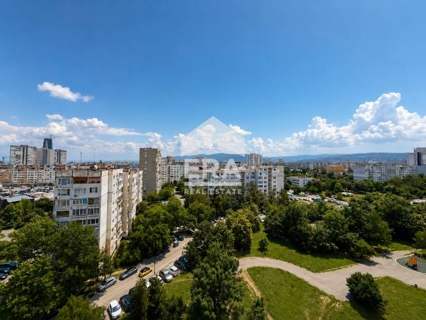 Боксониера за продажба в ж.к. Младост 3 до метростанция "Александър Малинов"