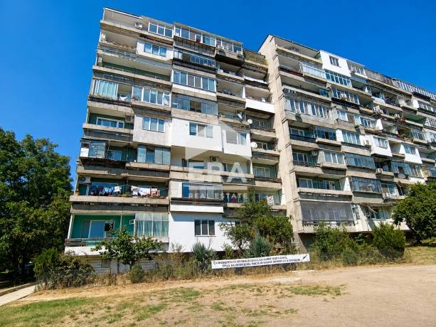 Тристаен апартамент в ж.к. Младост-1, гр. Варна