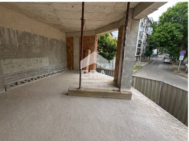 Двустаен апартамент за продажба в кв. ЛК Тракия, Варна