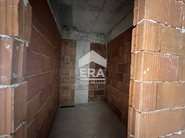Двустаен апартамент за продажба в кв. ЛК Тракия, Варна