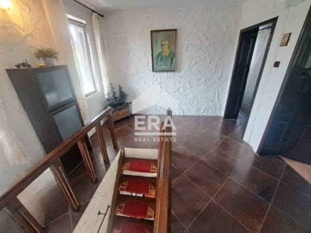 Автентична българска къща в село Бата