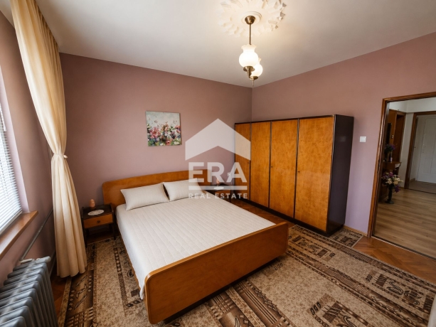 САМО В ЕРА! ЕРА ПЛЕВЕН СИТИ предлага за продажба 3-стаен апартамент в Центъра на гр. Плевен