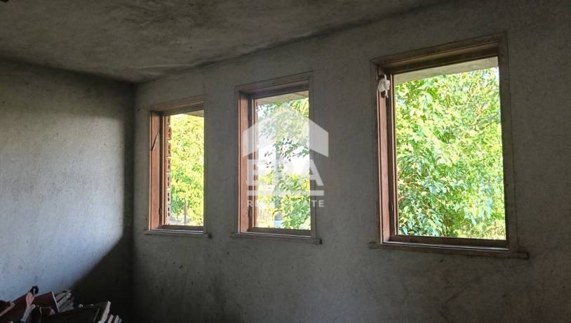 САМО В ЕРА! ЕРА Сити Център продава масивна двуетажна къща в село Калояновец
