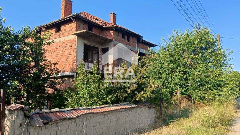 САМО В ЕРА! ЕРА Сити Център продава масивна двуетажна къща в село Калояновец