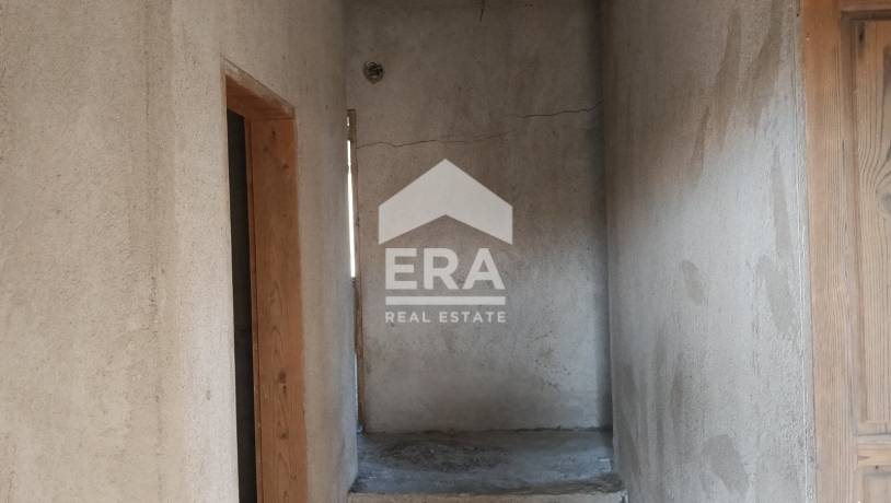 САМО В ЕРА! ЕРА Сити Център продава масивна двуетажна къща в село Калояновец
