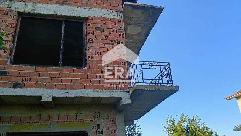 САМО В ЕРА! ЕРА Сити Център продава масивна двуетажна къща в село Калояновец