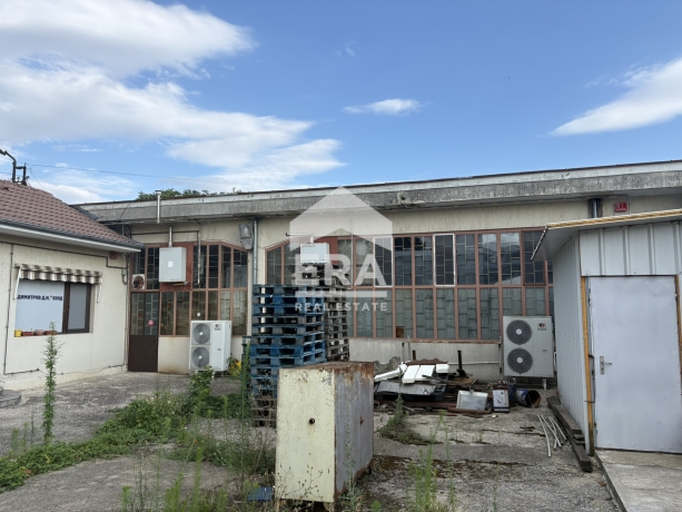 Бизнес имот за продажба в Промишлена зона Запад, Добрич