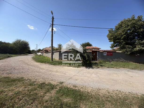 Къща за продажба в с. Ресен, област Велико Търново