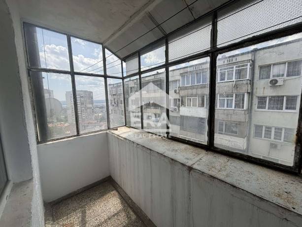 Двустаен, ексклузивен, югозападен апартамент за продажба, в кв. Владиславово бл. 33, Варна