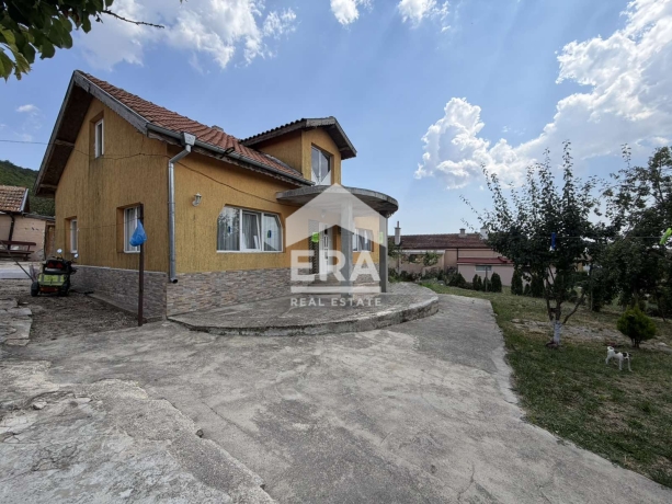 Къща за продажба в Суворово, област Варна