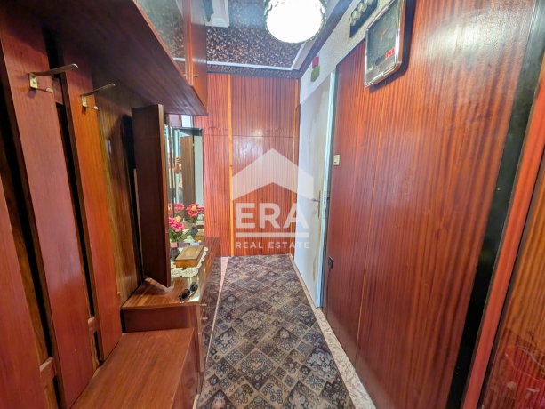 ЕКСКЛУЗИВНО! Двустаен апартамент за продажба кв. Тракия, гр. Шумен