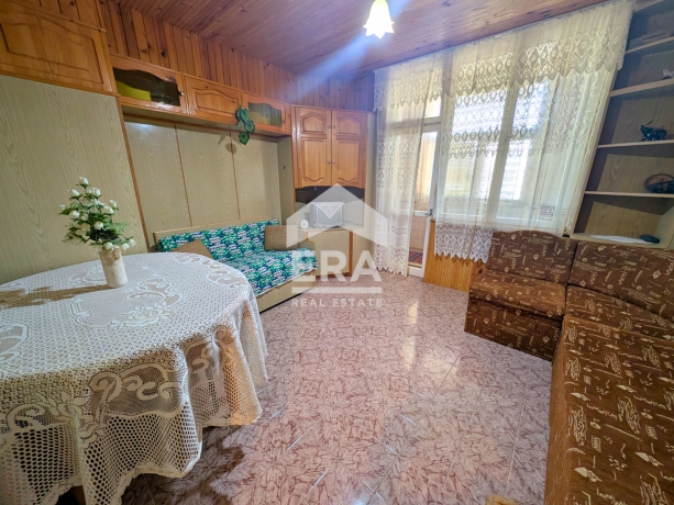 ЕКСКЛУЗИВНО! Двустаен апартамент за продажба кв. Тракия, гр. Шумен
