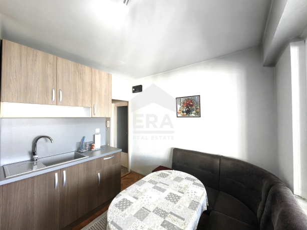 Апартамент под наем в център