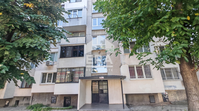 Двустаен апартамент за продажба в кв. Люлин 9, София