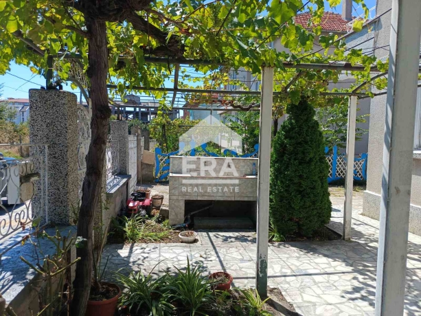 Къща за продажба в гр. Ахелой, област Бургас