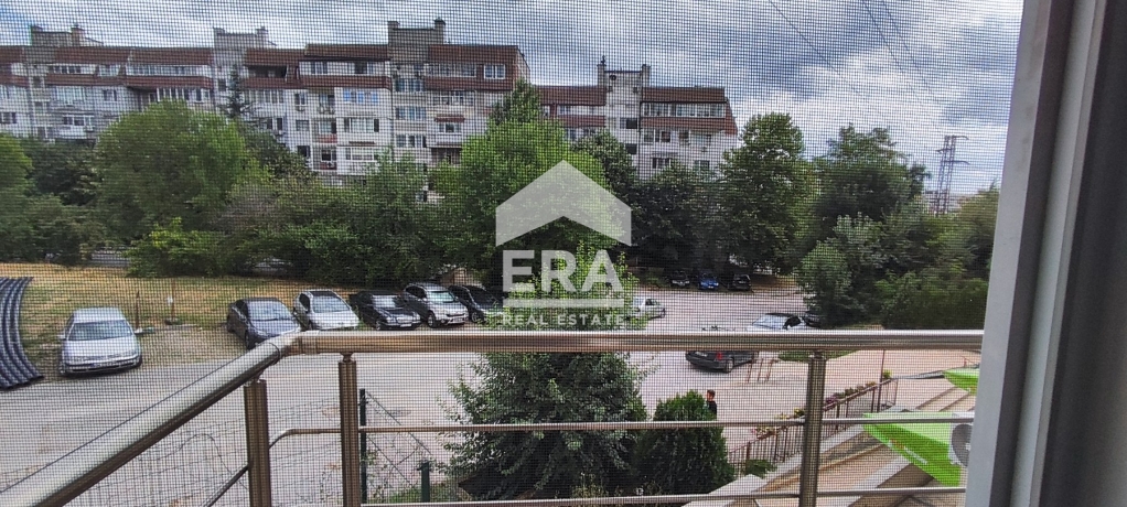 Двустаен апартамент за продажба в кв.Възраждане 4 - Варна.