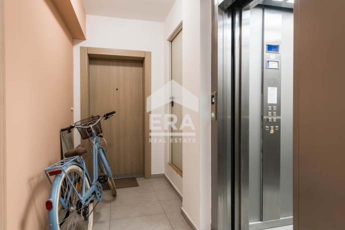 Тристаен апартамент за продажба в кв. Възраждане 1, Варна