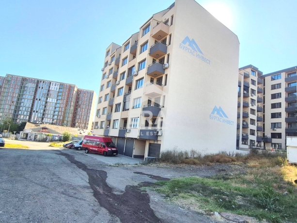 Подземно гаражно място за продажба в гр. Бургас, ж.к. „Меден рудник“, Зона А.