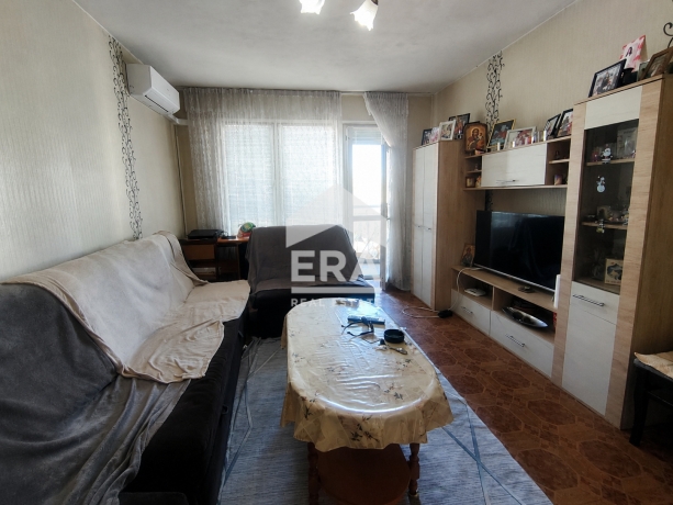 Двустаен апартамент за продажба в кв. Възраждане, Хасково