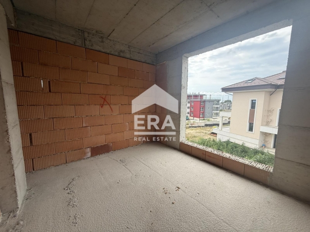 Тристаен апартамент за продажба в кв. Виница, Варна