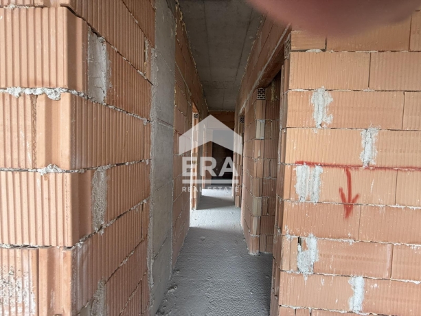 Тристаен апартамент за продажба в кв. Виница, Варна