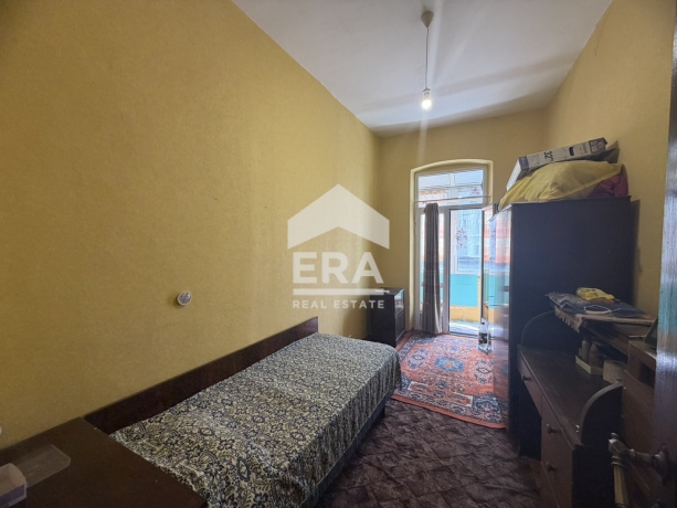 Етаж от къща за продажба в Център, Габрово