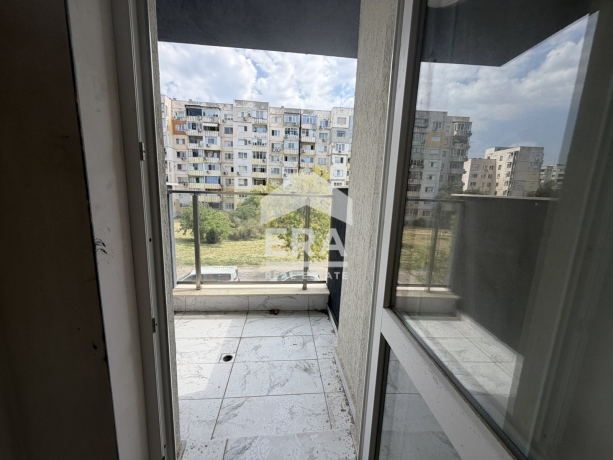Двустаен апартамент за продажба в кв. Тракия, Пловдив