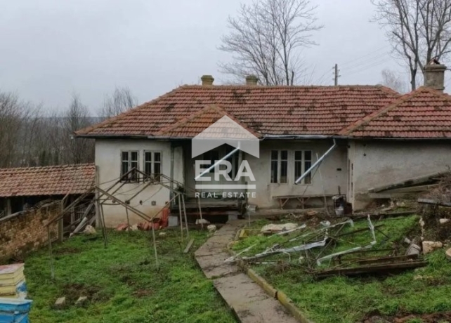 ЕКСКЛУЗИВНО! ЕРА Дръстър предлага за продажба имот в село Йорданово!