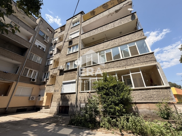 Многостаен апартамент за продажба в кв. Римска гробница, Силистра