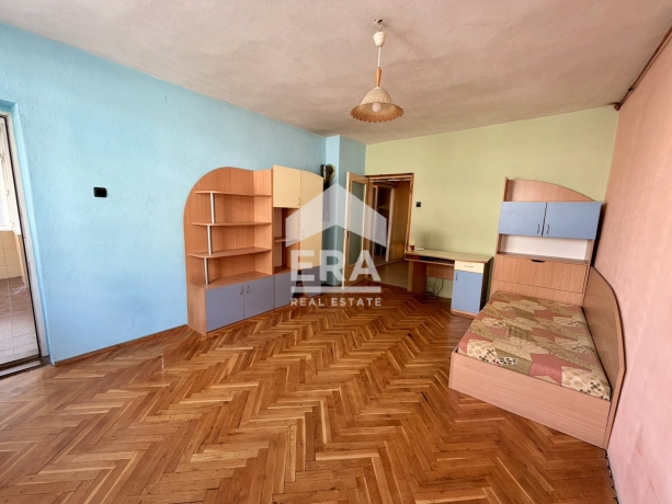 Двустаен апартамент за продажба в кв. Хъшове, Русе