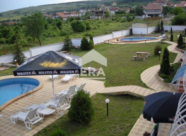 Комплекс от двуетажни къщи в село Рогачево област Добрич