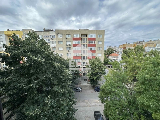 Двустаен апартамент за продажба в кв. Йовково, Добрич